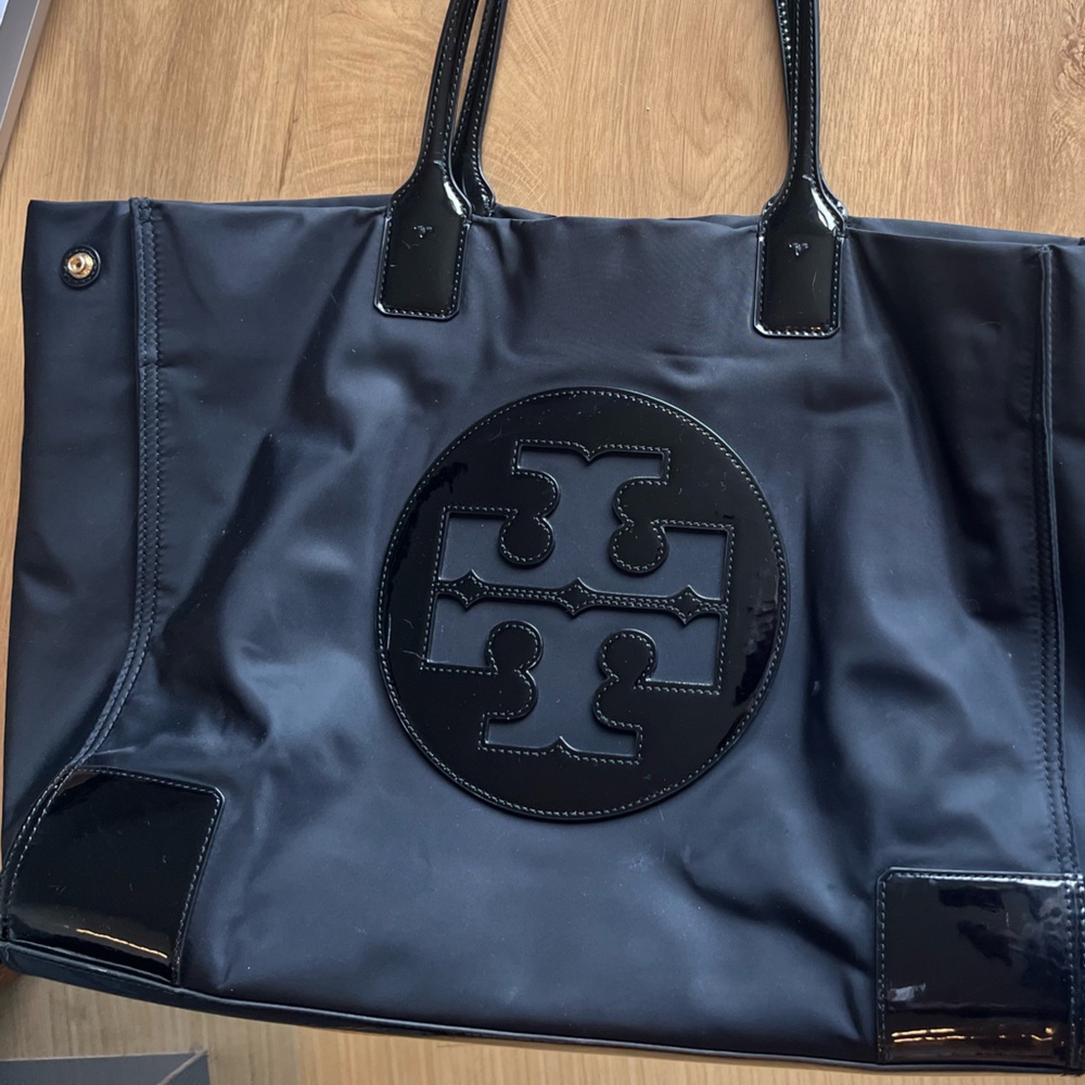 Tory Butch Ella Patent Tote bag